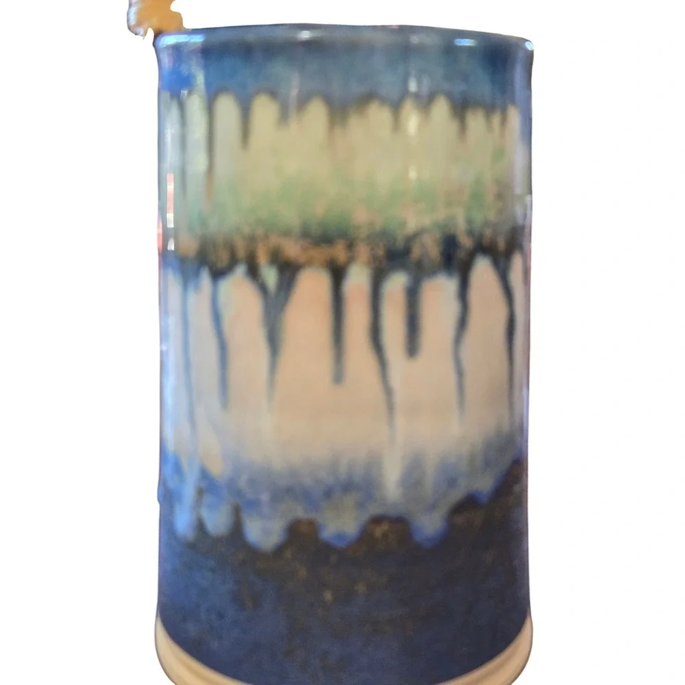 Moon Road Pottery artisan crafted